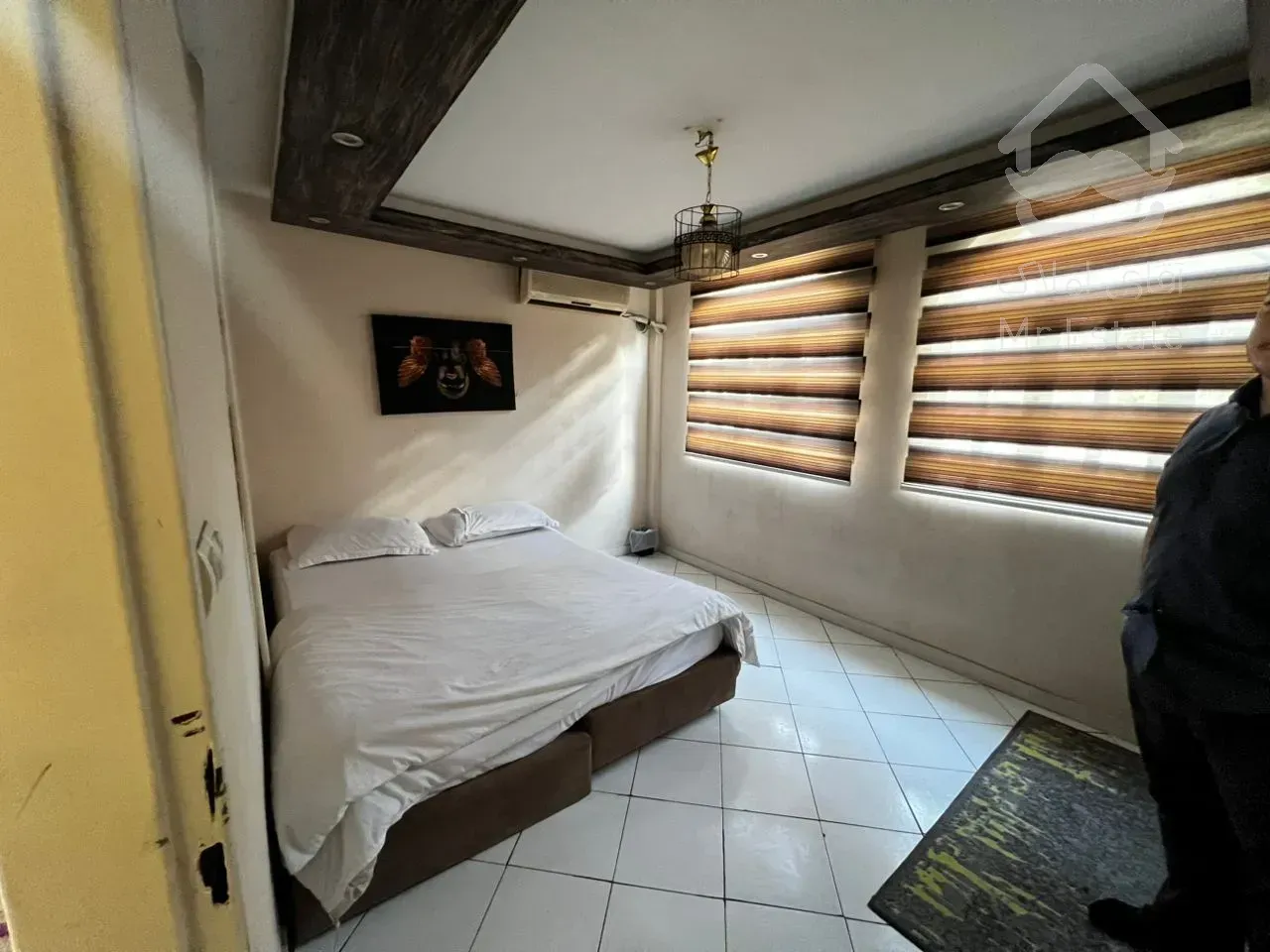 ساختمان ۸ واحدی ۸۱۰ مستغلات دربست ، دسترسی عالی مناسب انواع مشاغل و....