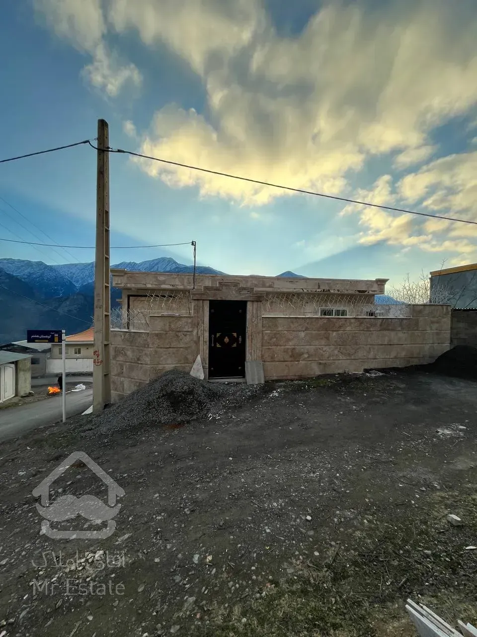 ویلا ۲۸۸ متری جنگلی