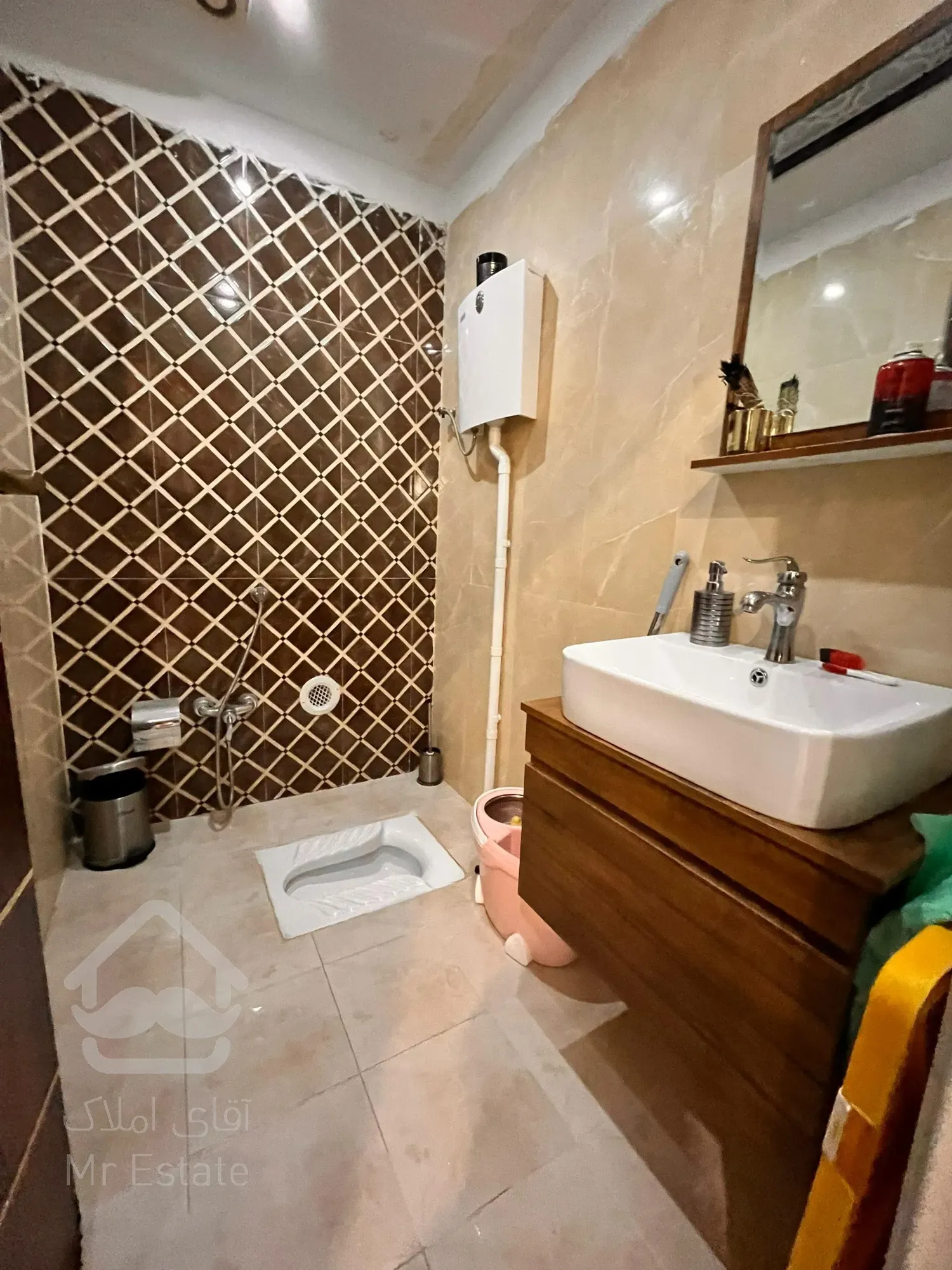 ۸۰آپارتمان متری چهارباغ شرقی