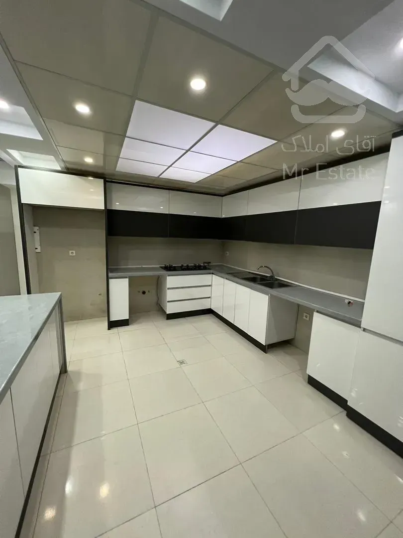 130متر،زیر قیمت منطقه، بهترین لوکیشن