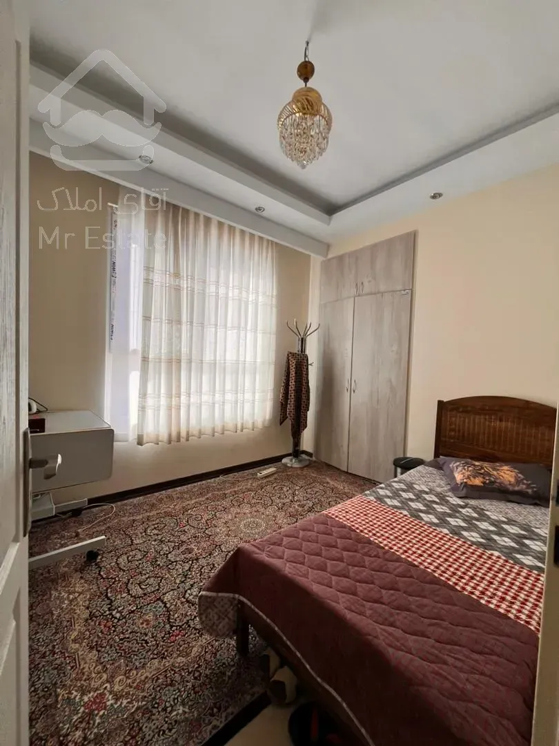 آپارتمان ۱۰۲متری واقع در چهارباغ زیر قیمت