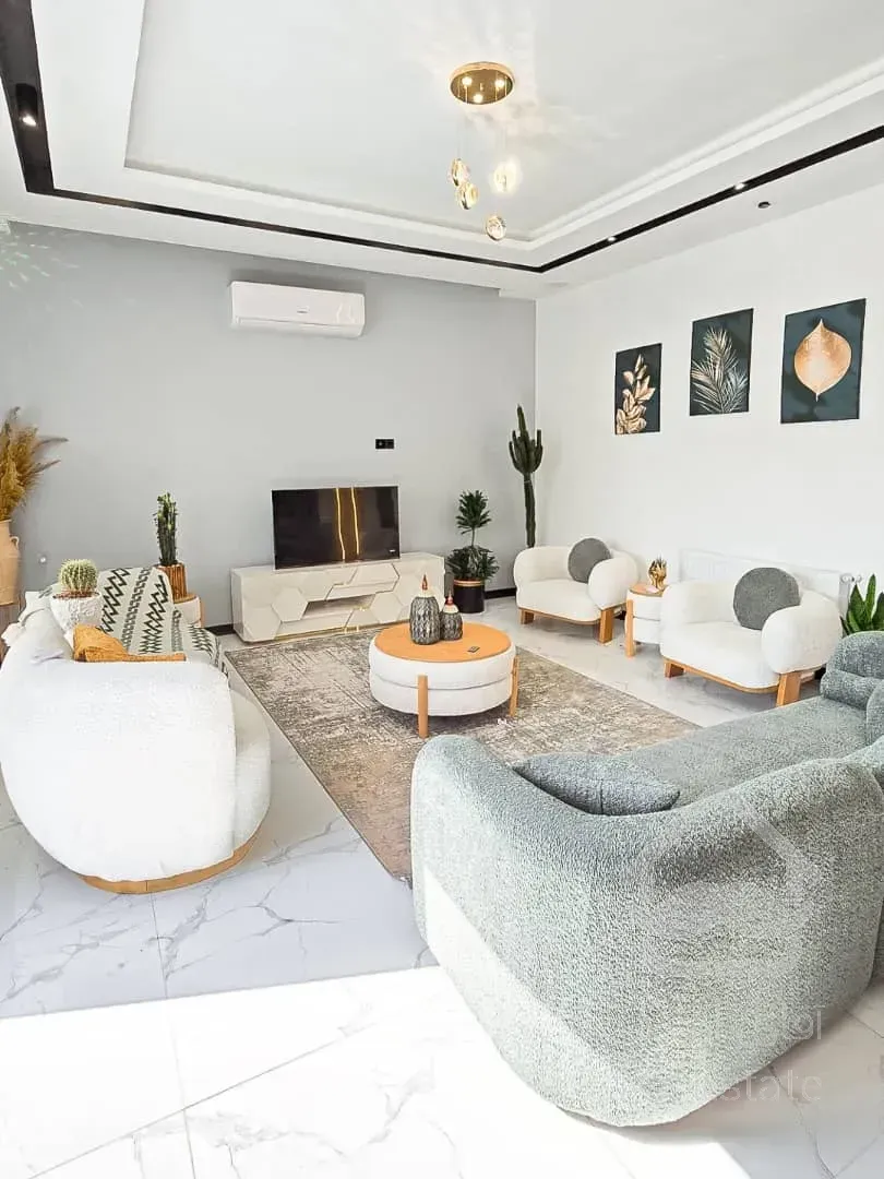 فروش ویلای استخردار فول فرنیش