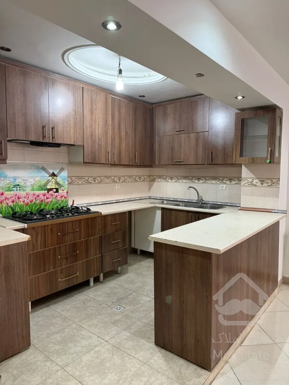 آپارتمان ۵۴ متری یک‌خواب مستر، طبقه س