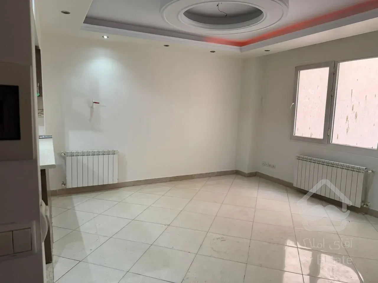 آپارتمان ۵۴ متری یک‌خواب مستر، طبقه س