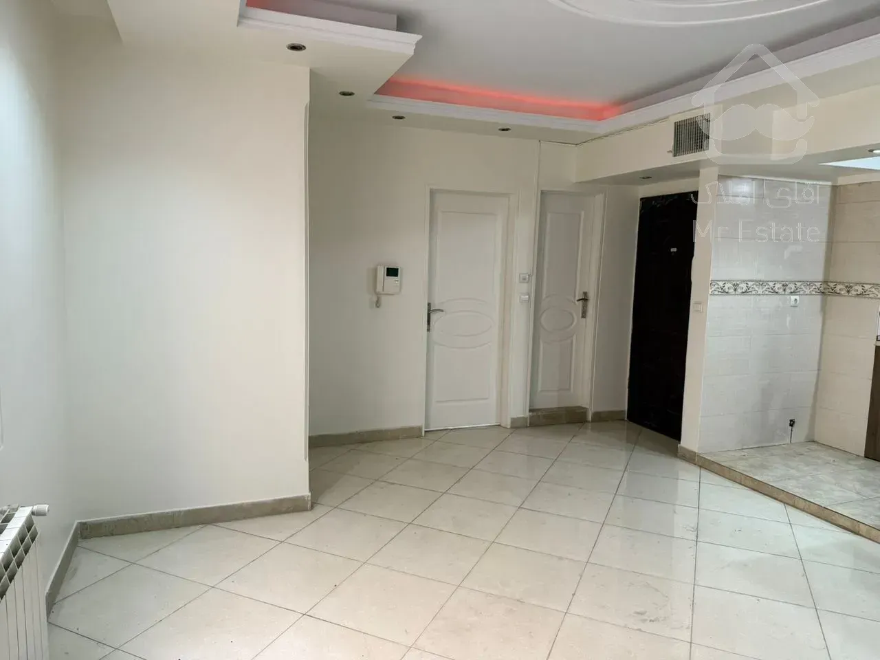 آپارتمان ۵۴ متری یک‌خواب مستر، طبقه س