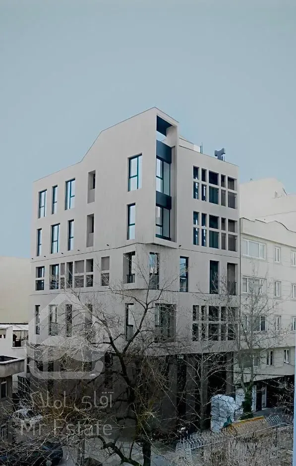 ۲۳۰ متر در بهترین برج باغ نیاوران فول مشاعات