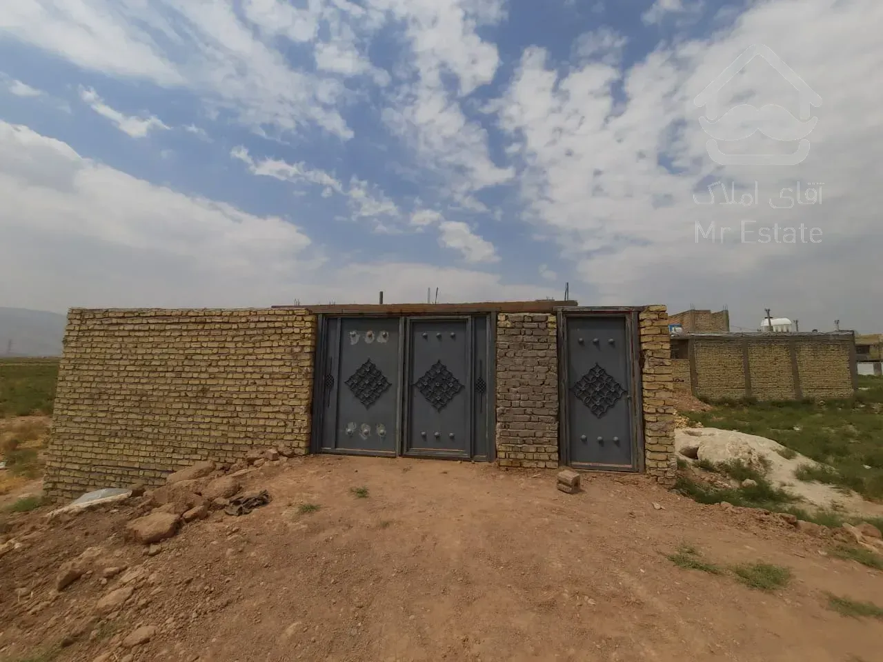 فروش خانه ویلایی دوخوابه در جرسقان