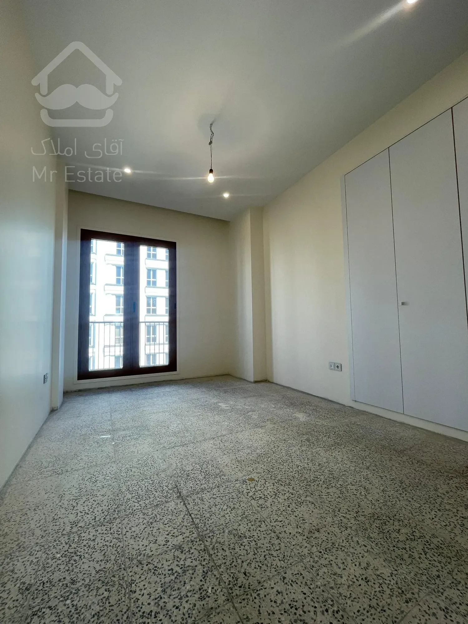 ۲۶۰ متر برج بدون مشرف