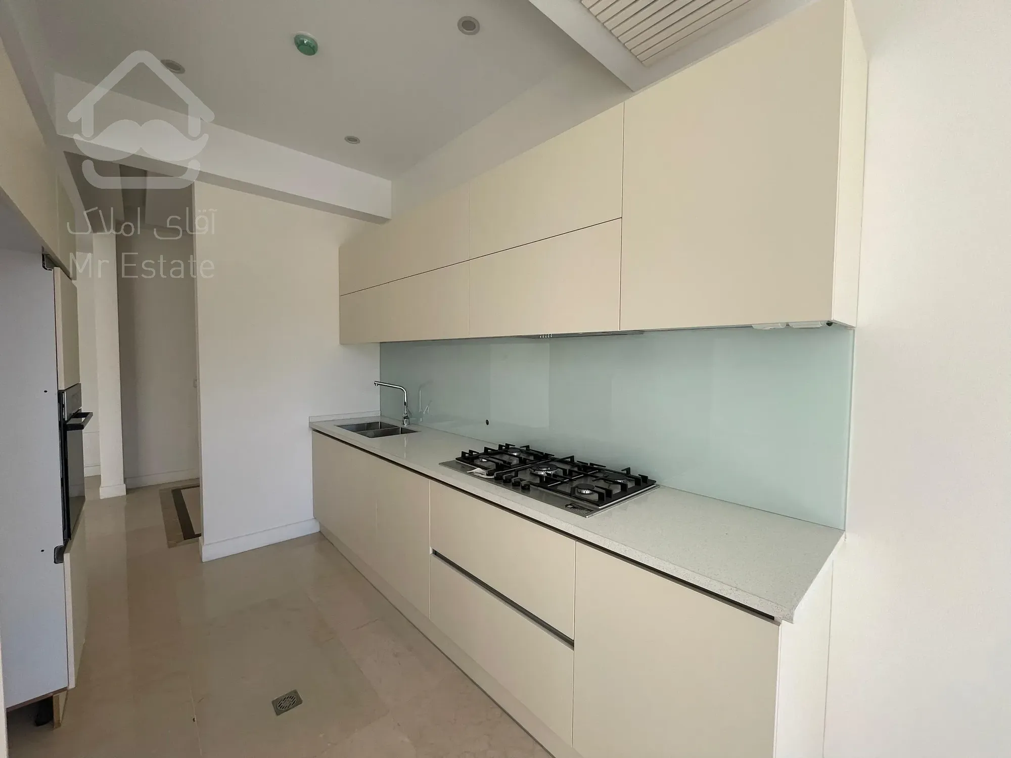 ۱۳۰ متر مدرن در بهترین لوکیشن فرمانیه