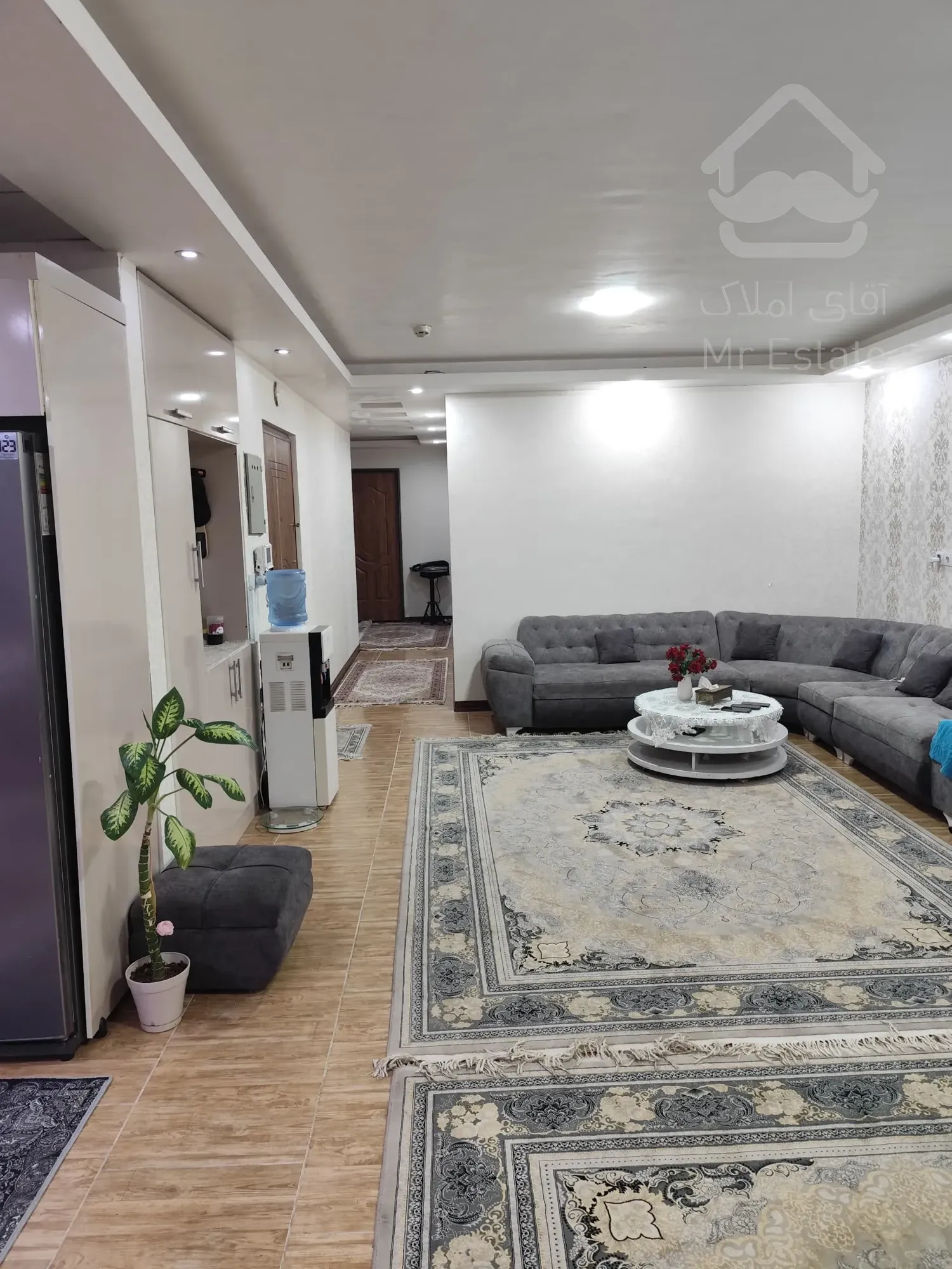 فروش آپارتمان ۱۳۰ متری ۳ خواب تک واحدی