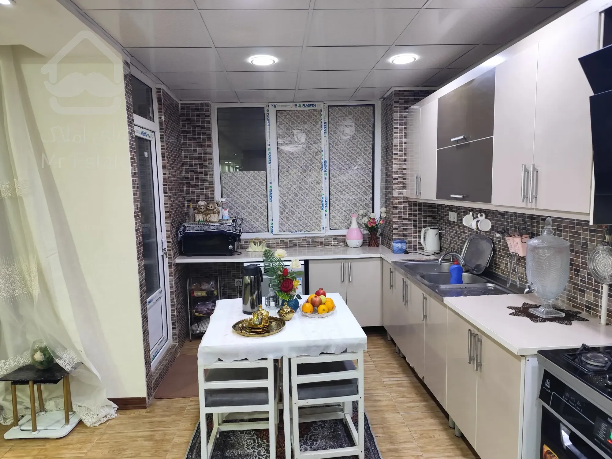 فروش آپارتمان ۱۳۰ متری ۳ خواب تک واحدی