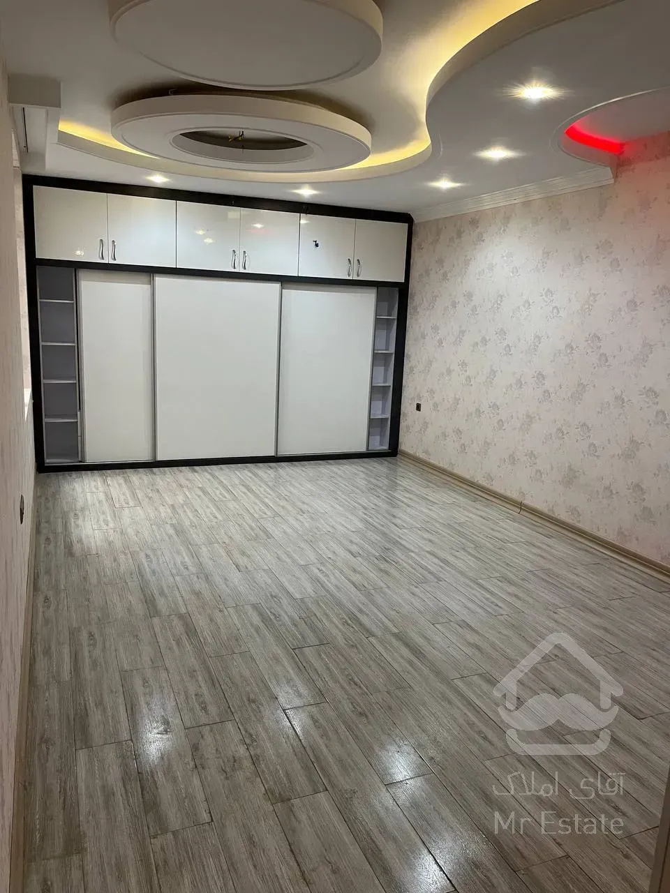 آپارتمان ۳ خوابه لوکس غرق در نور