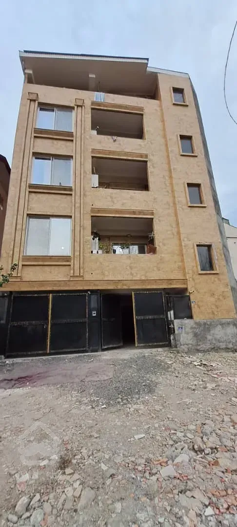 آپارتمان ۱۳۰متری نوساز گرمایش ازکف