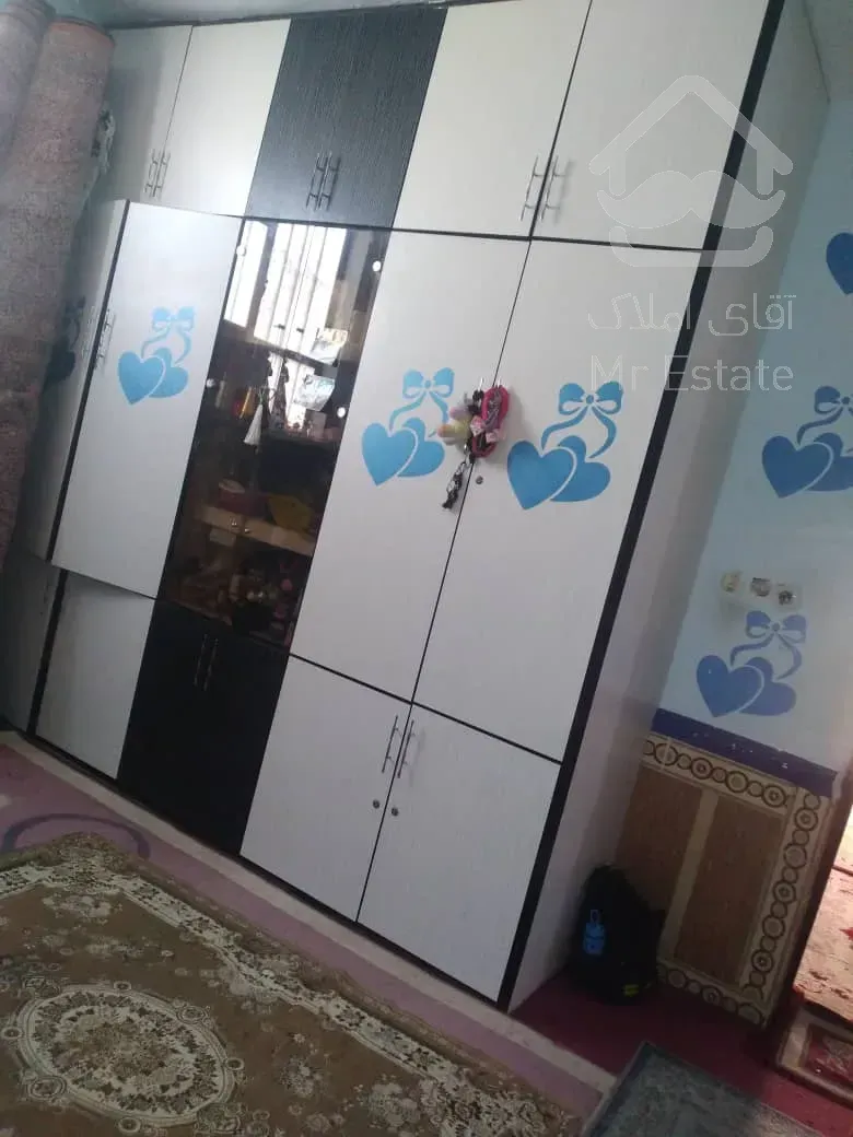 خانه مسکونی وزمین