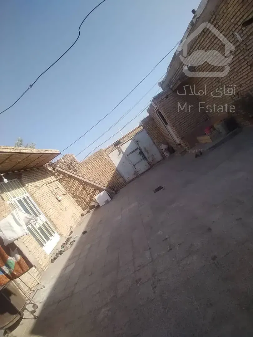 خانه مسکونی وزمین