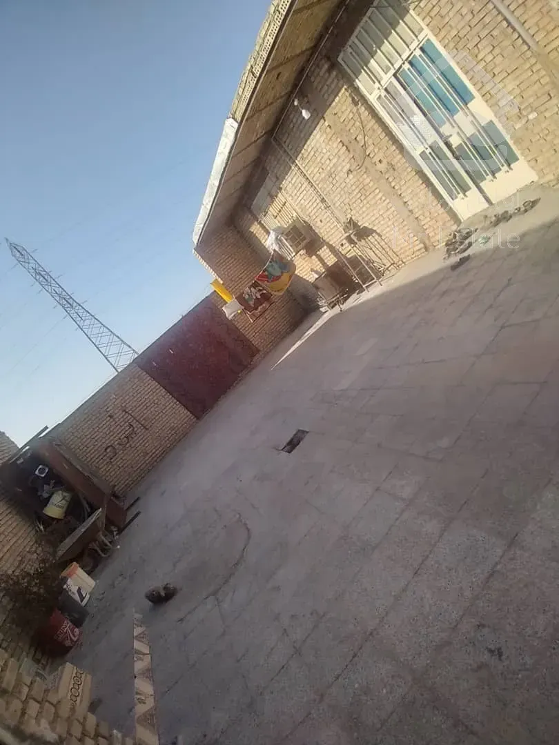 خانه مسکونی وزمین