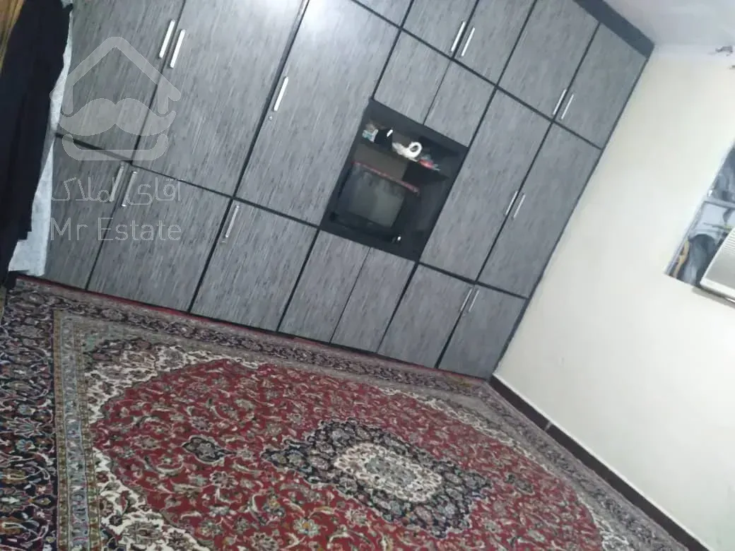 خانه مسکونی وزمین