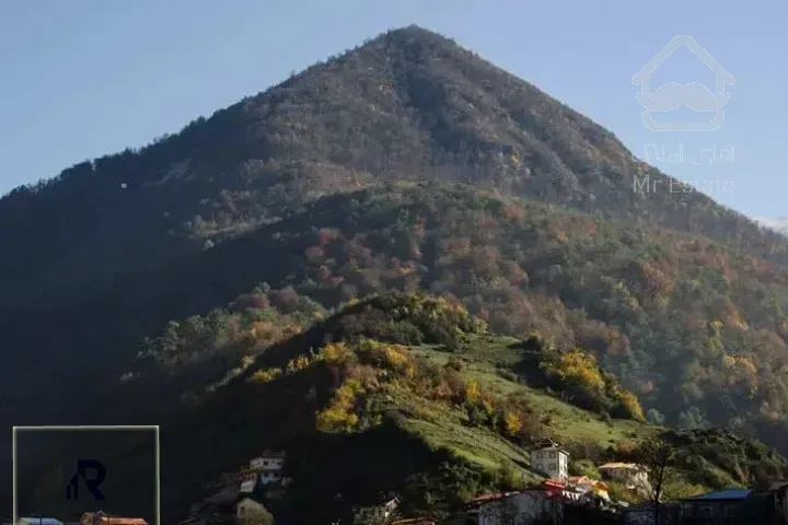 زمین بالا واز متری ۹ تومن