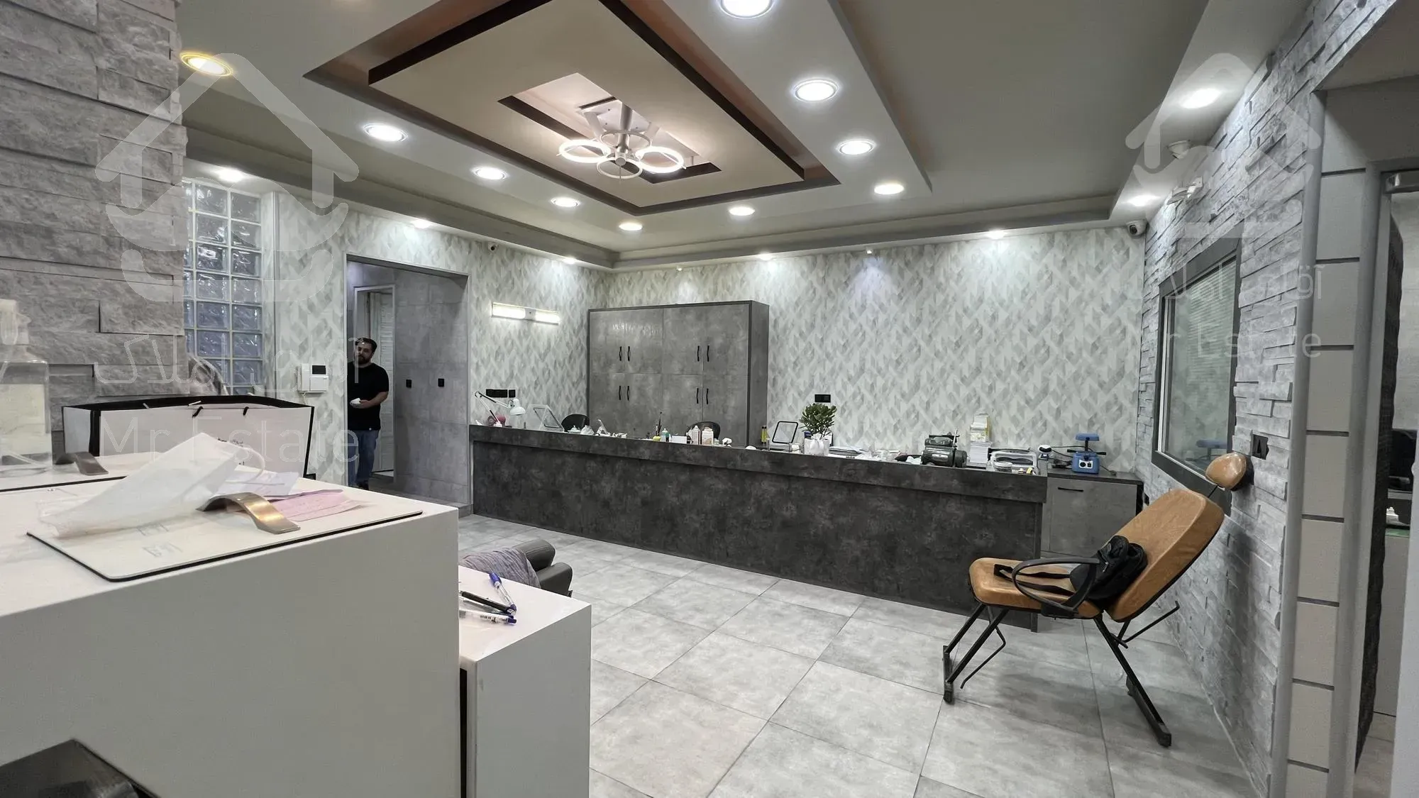 ادارای بر خیابان اصلی 100 متر بعثت