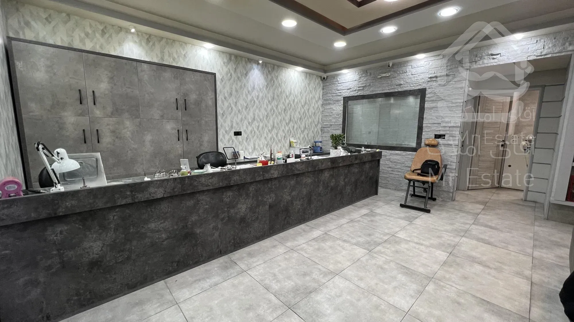 ادارای بر خیابان اصلی 100 متر بعثت