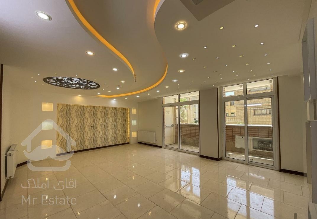 ۸۶متری رو به پارک