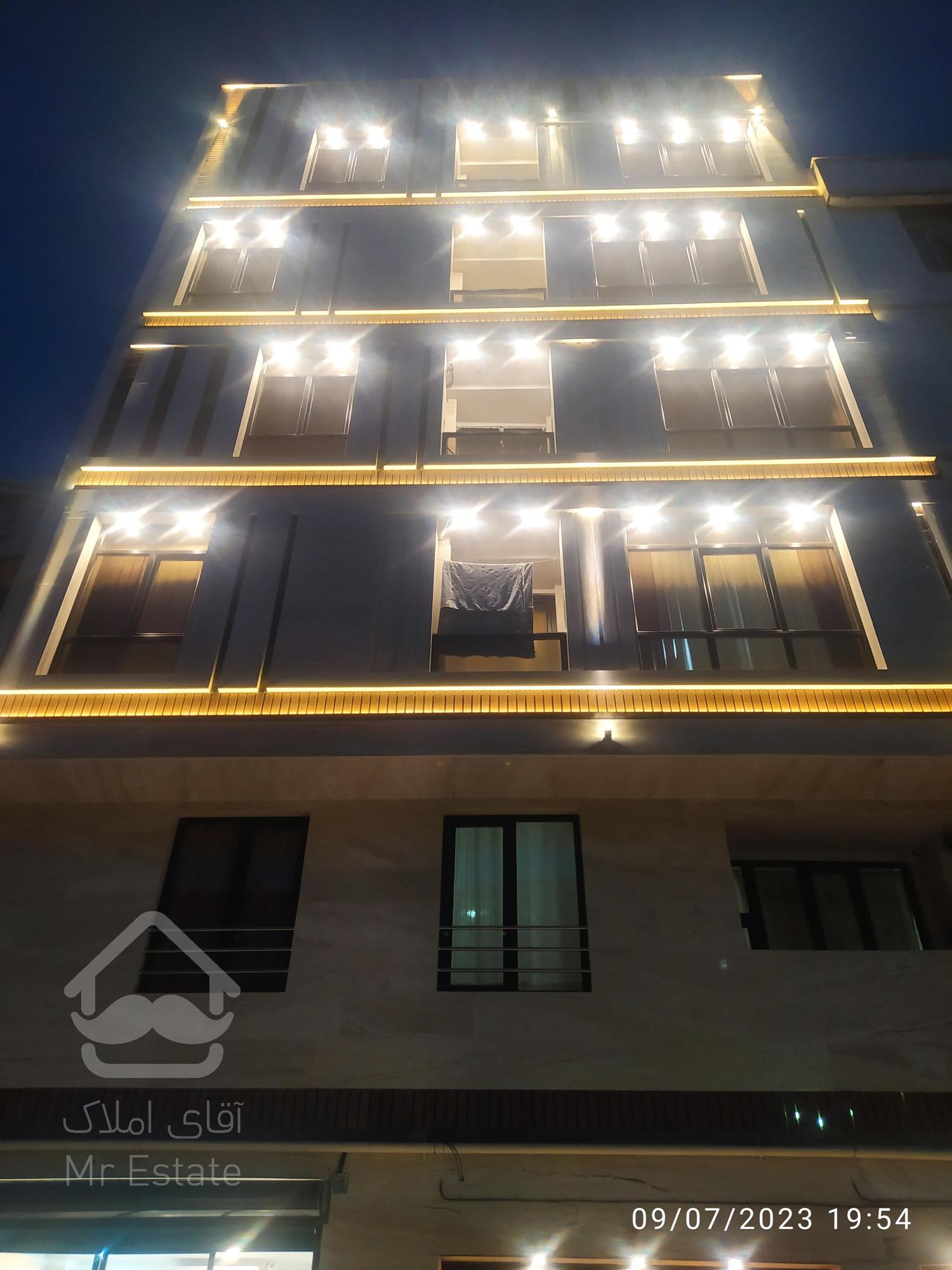 فروش آپارتمان 108 متری کلیدنخورده در شهرک ولیعصر