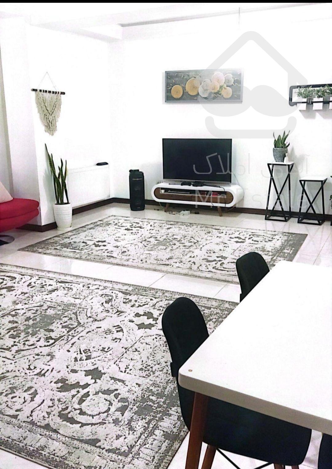 ۹۰متر۲خواب۸ساله خوش نقشه آلاله غربی