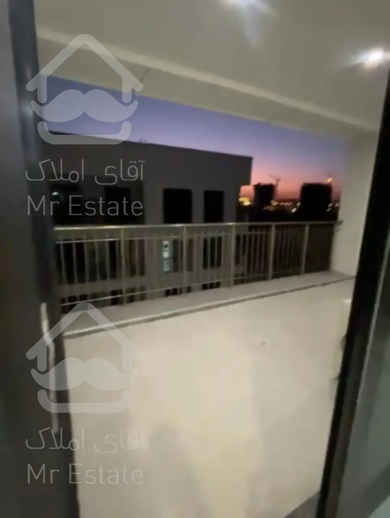 رهن و اجاره یکخواب ۹۵ متری با ۲۰ متر تراس ساحل مرجان کلید نخورده