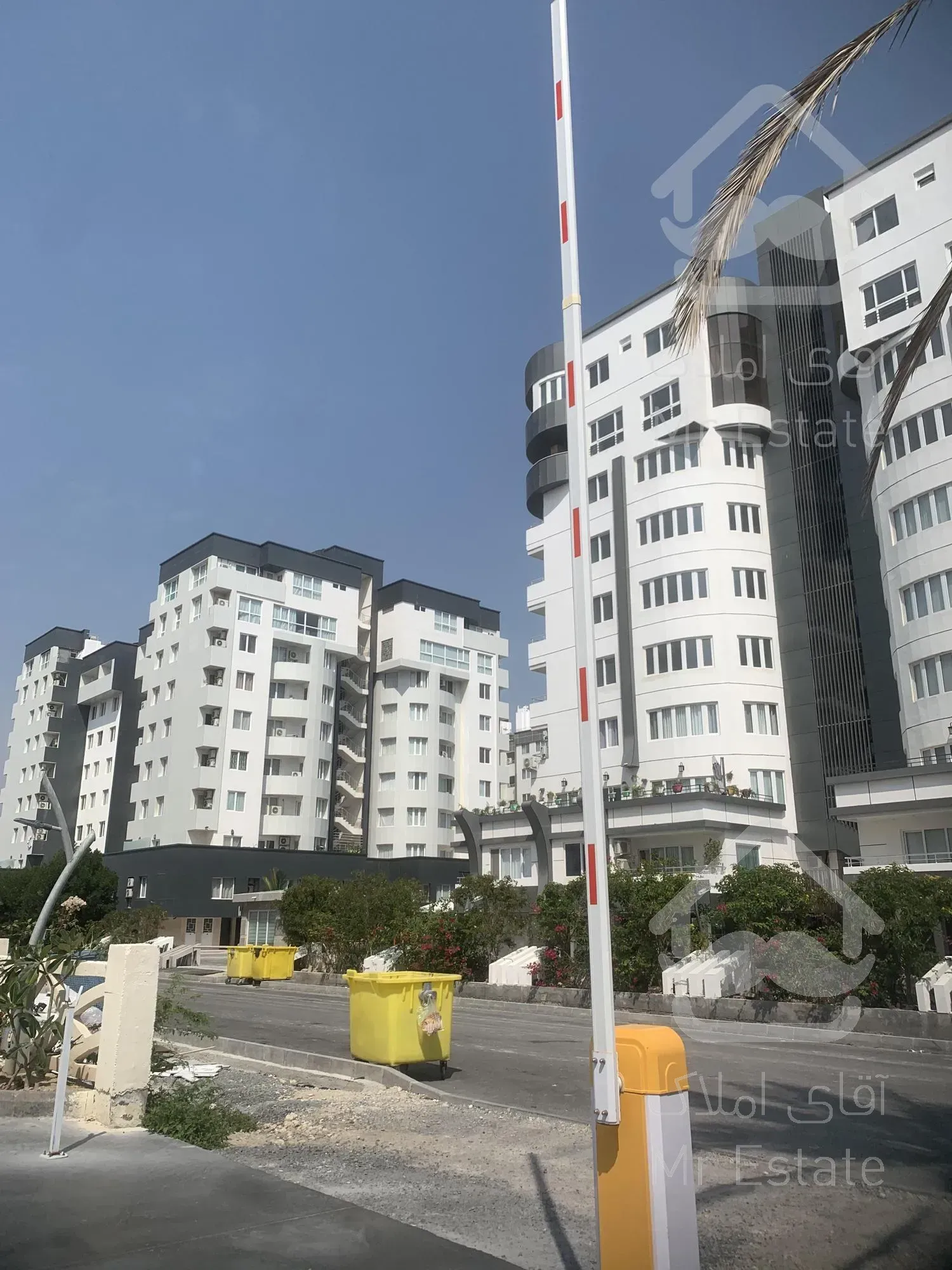 فروش دوخواب ۹۳ متری مجتمع یاسین