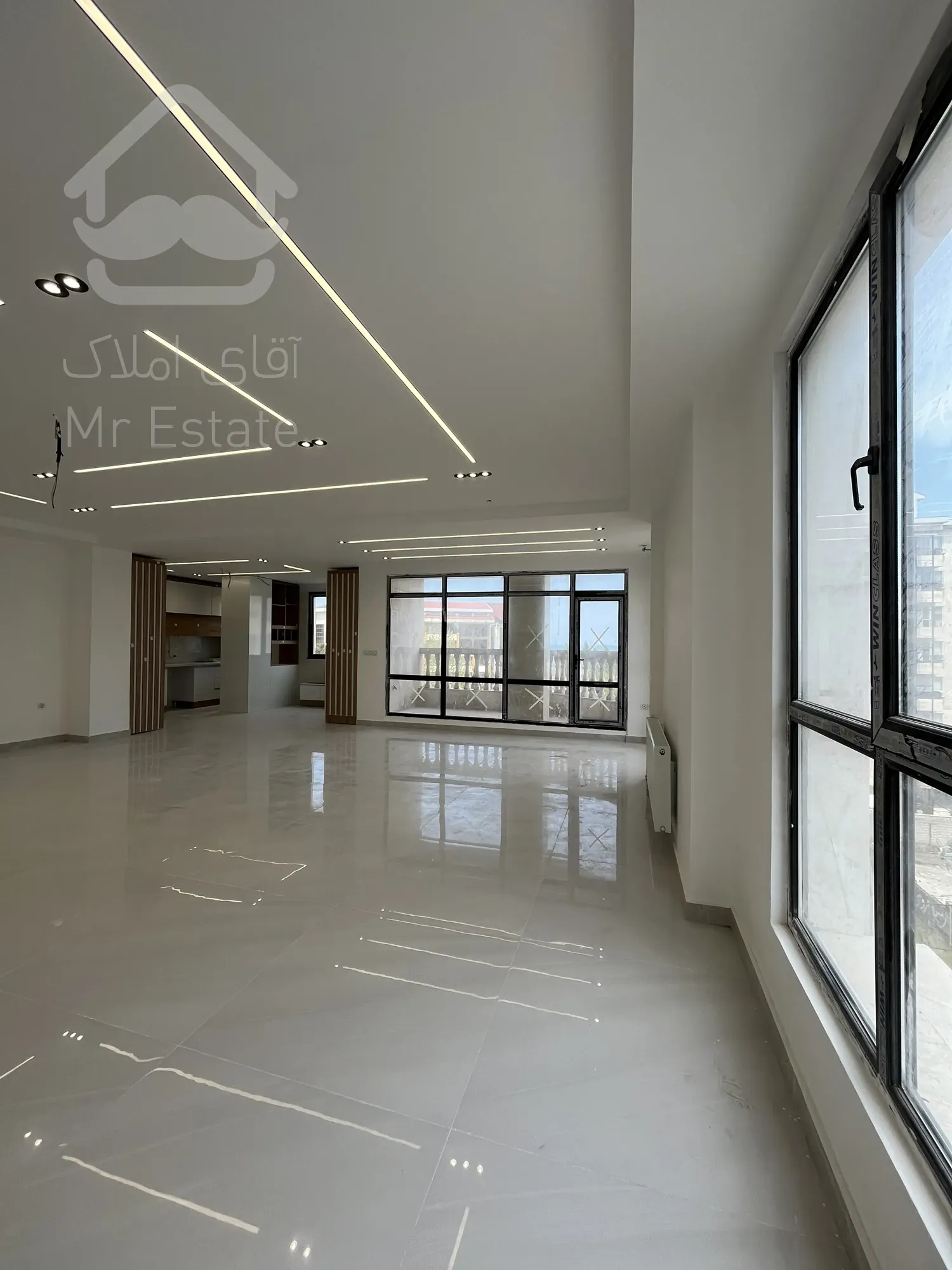 فروش آپارتمان ۱۶۸ متری پاسداران