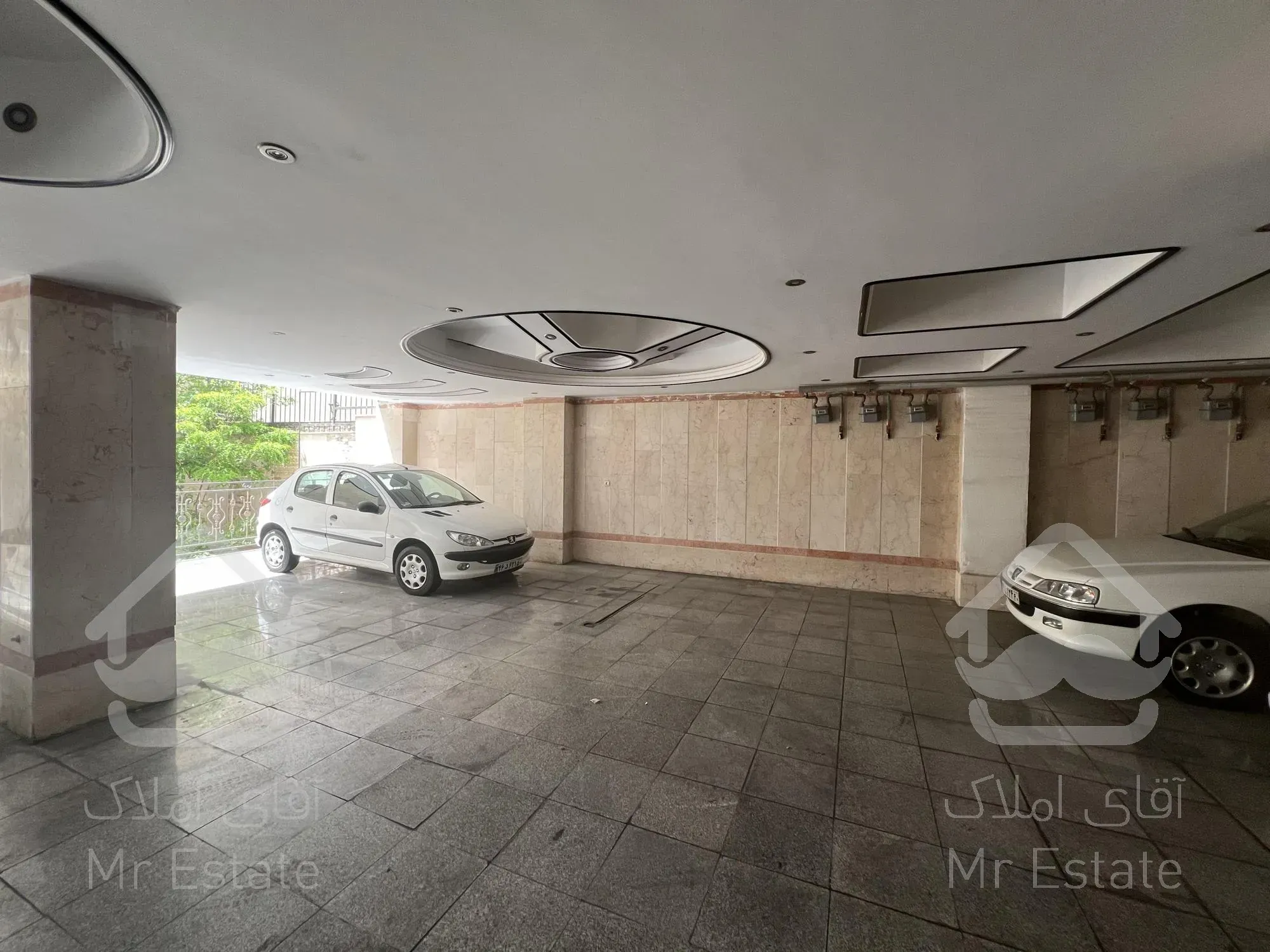 ۹۳متر شیک/ نورگیر آکواریوم/ ۲واحدی/ شهرک پاسداران