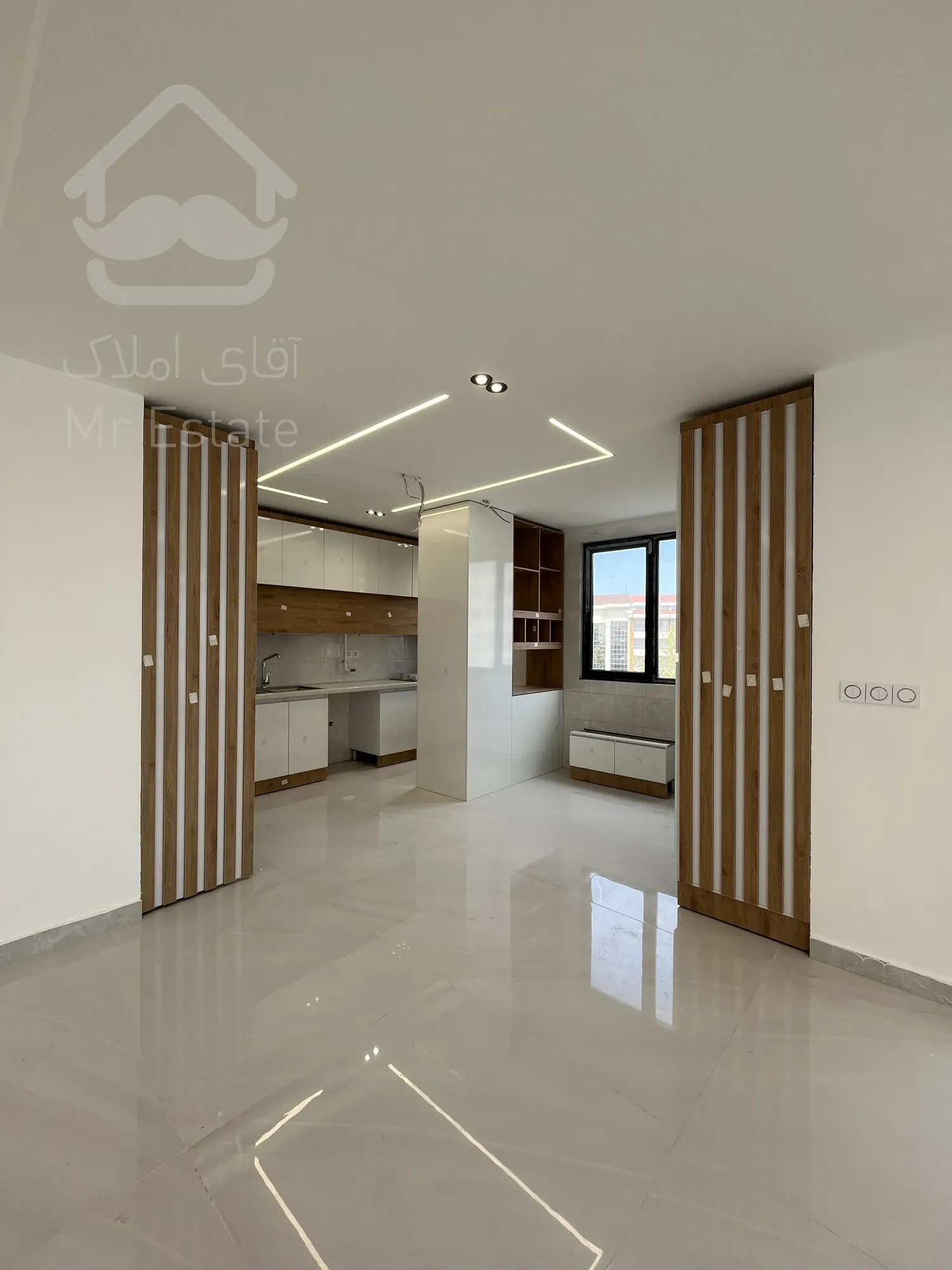 فروش آپارتمان ۱۶۸ متری پاسداران