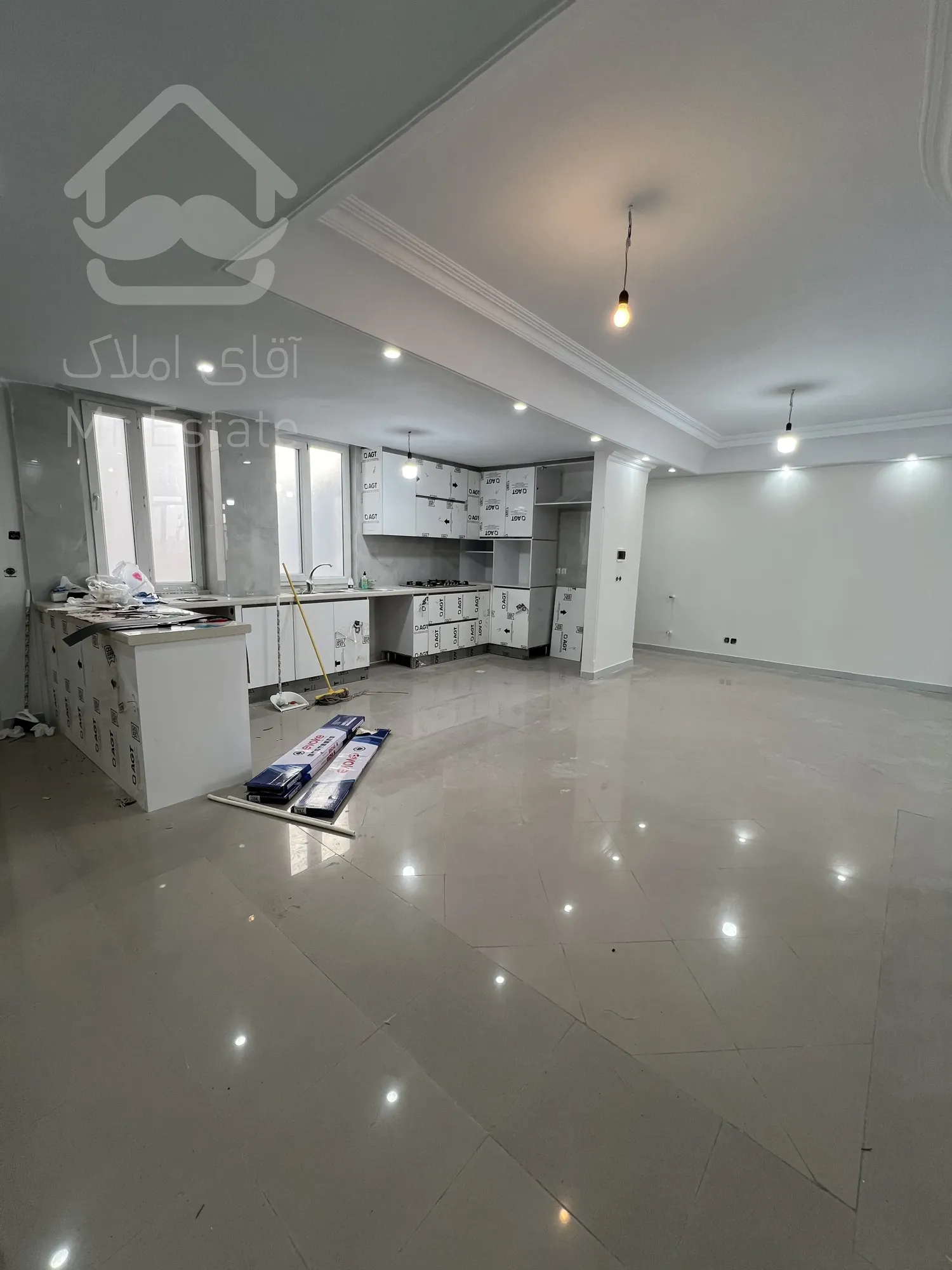 ۱۱۵ متر سالن پرده خور تاپ لوکیشن