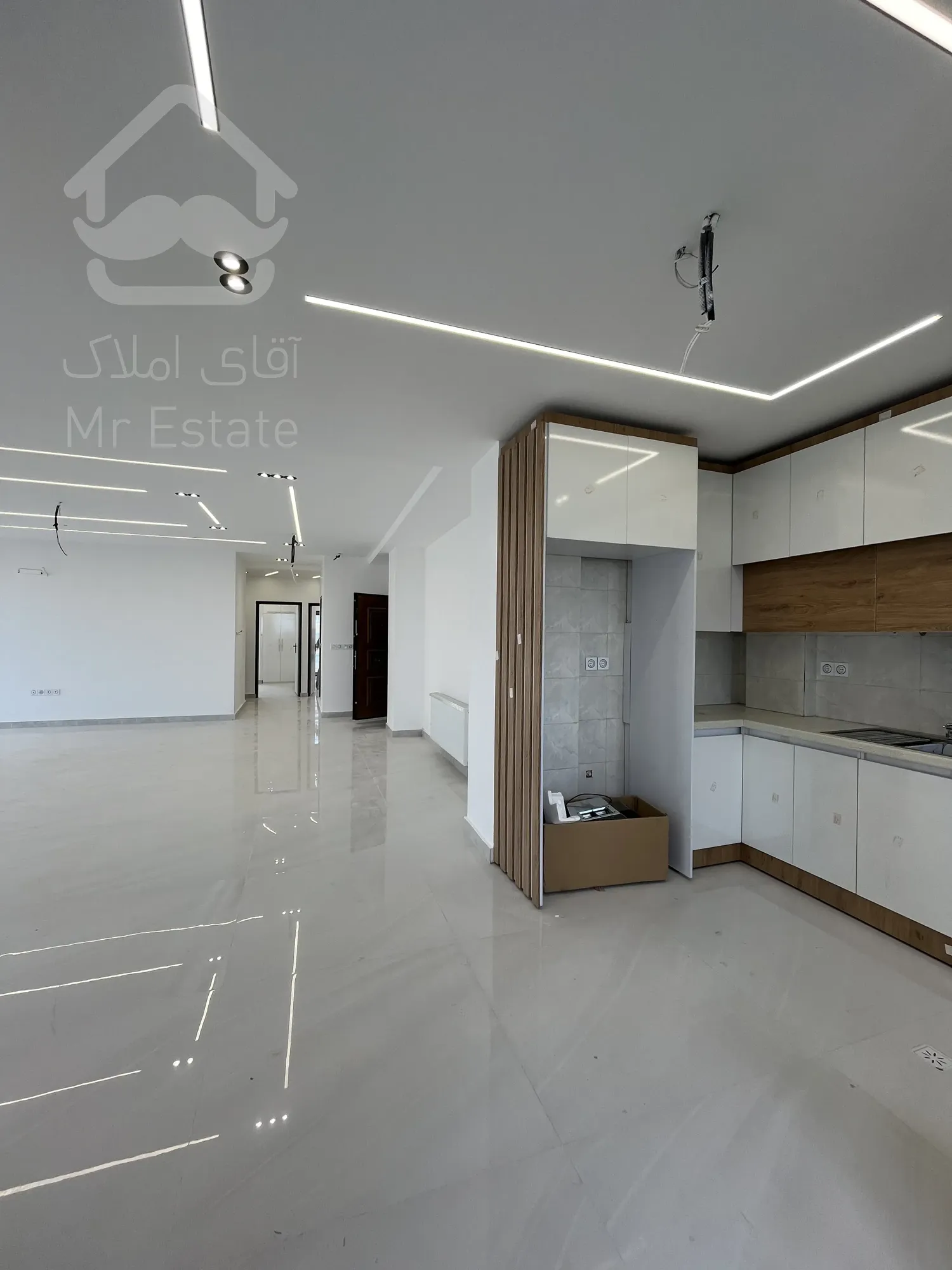 فروش آپارتمان ۱۶۸ متری پاسداران