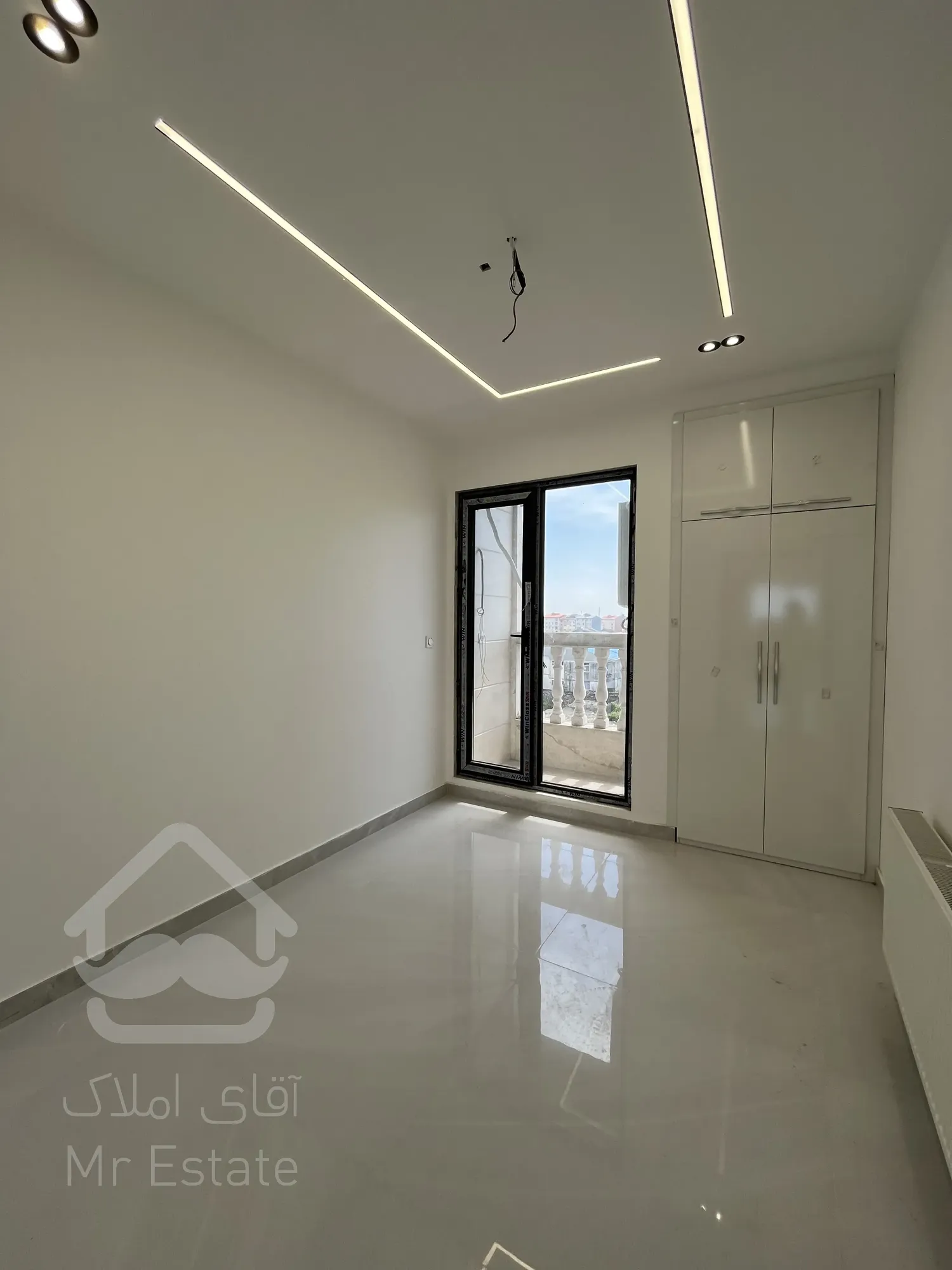 فروش آپارتمان ۱۶۸ متری پاسداران