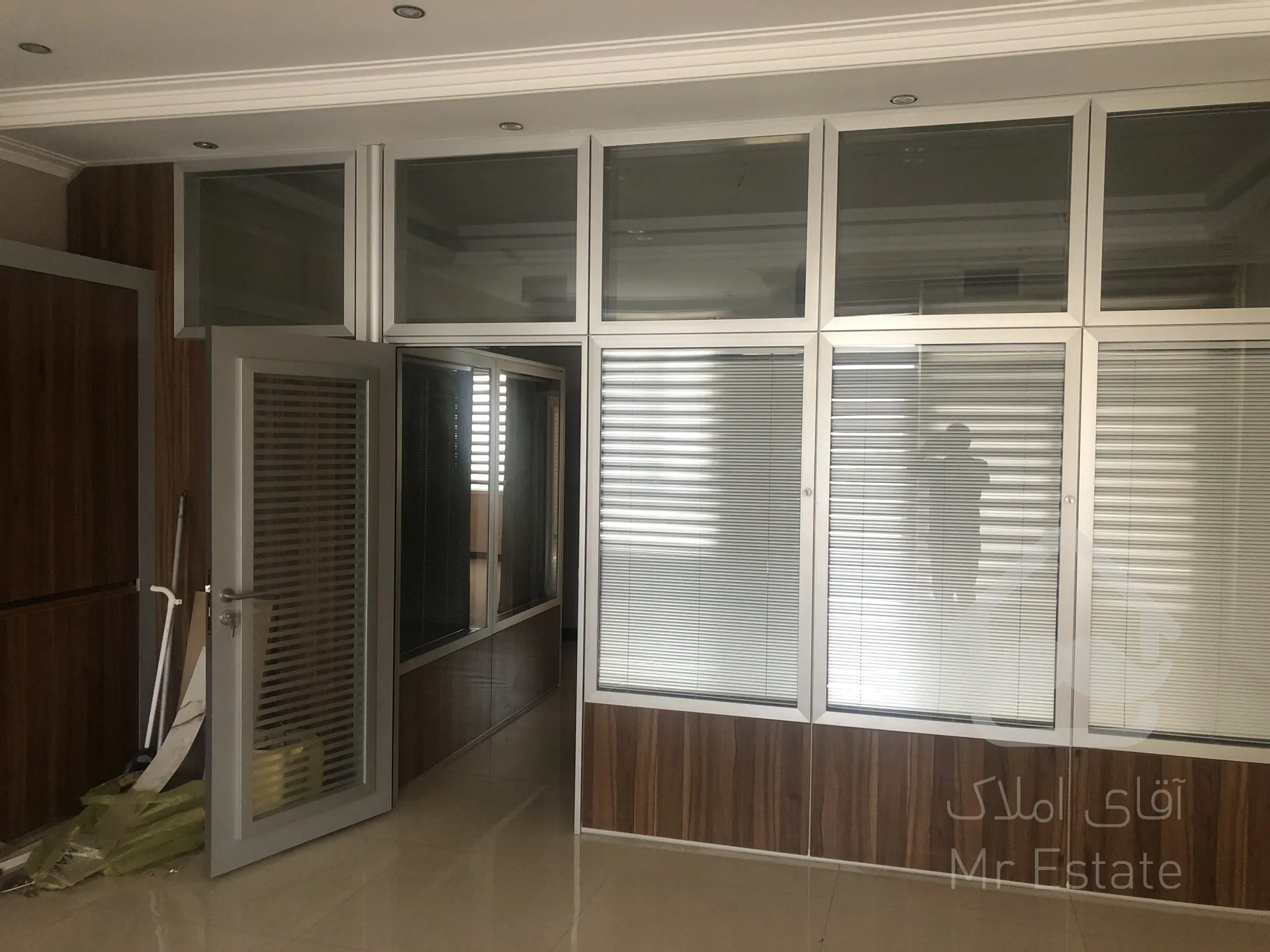 جردن خ آناهیتا ۱۰۵ متر با امکانات