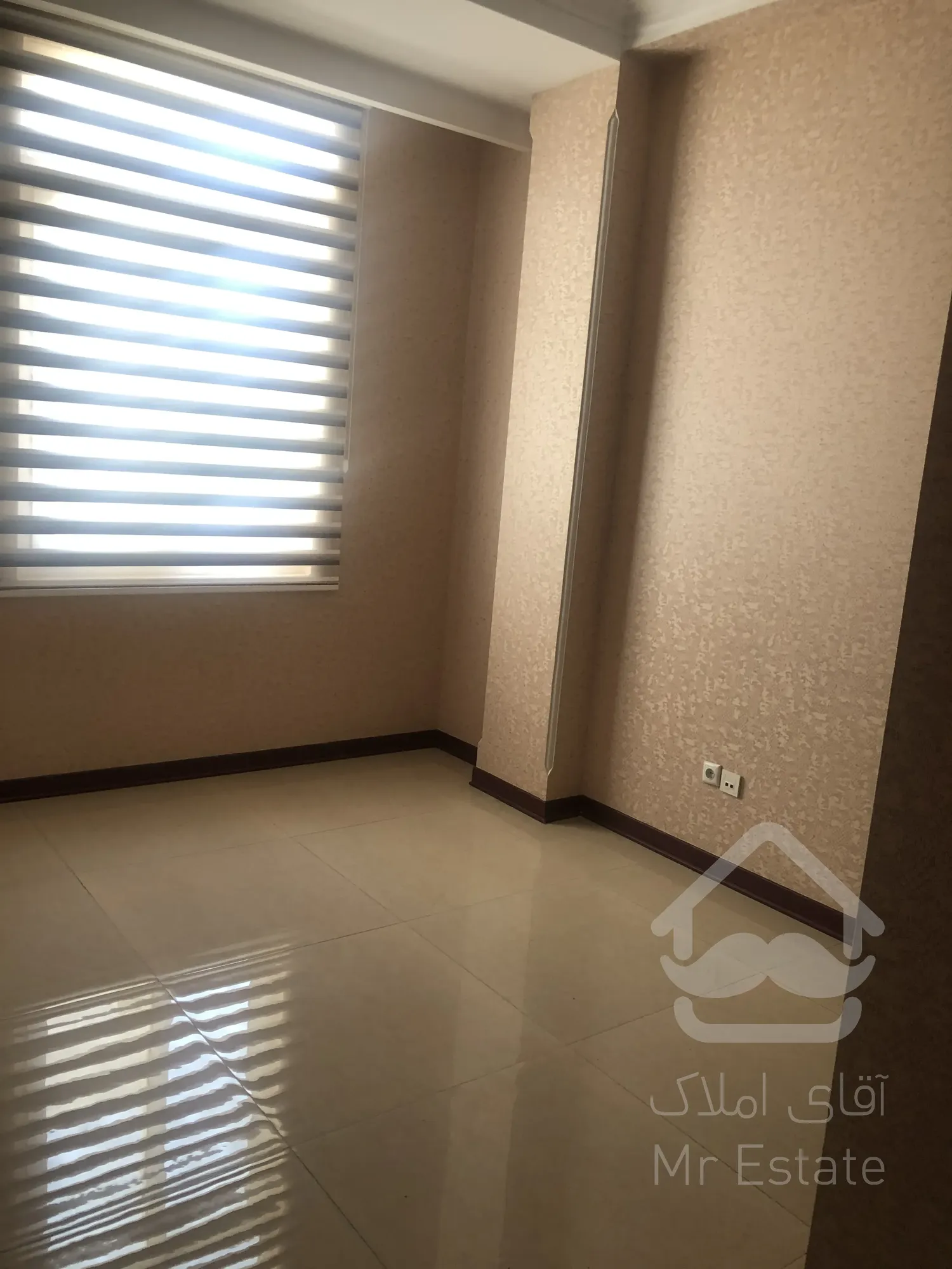 جردن خ آناهیتا ۱۰۵ متر با امکانات