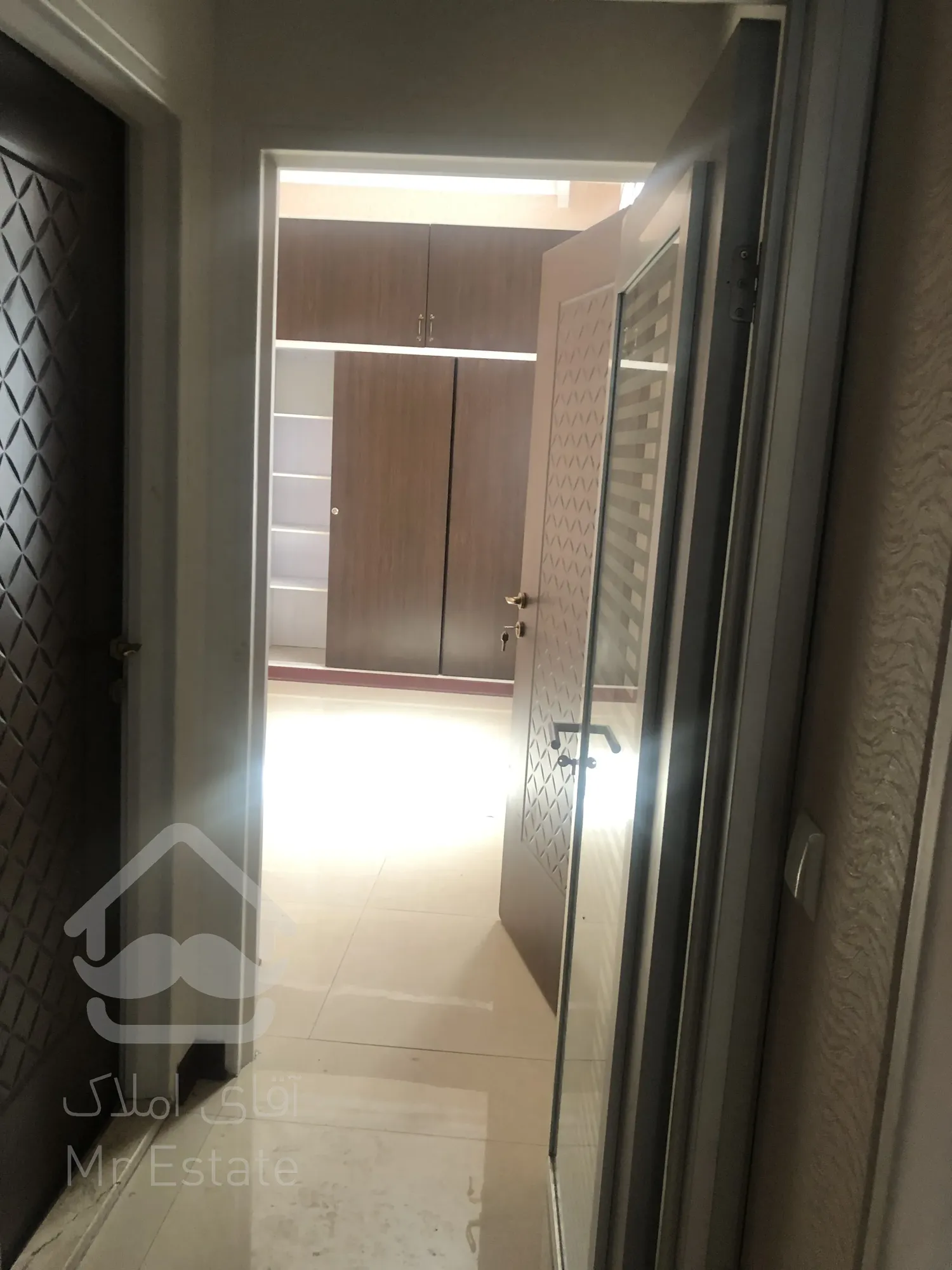 جردن خ آناهیتا ۱۰۵ متر با امکانات