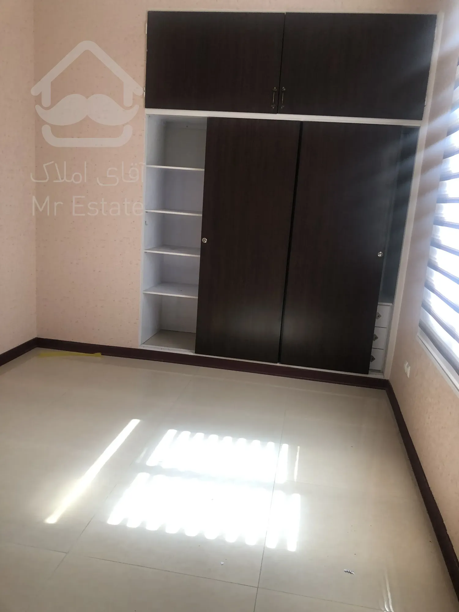 جردن خ آناهیتا ۱۰۵ متر با امکانات