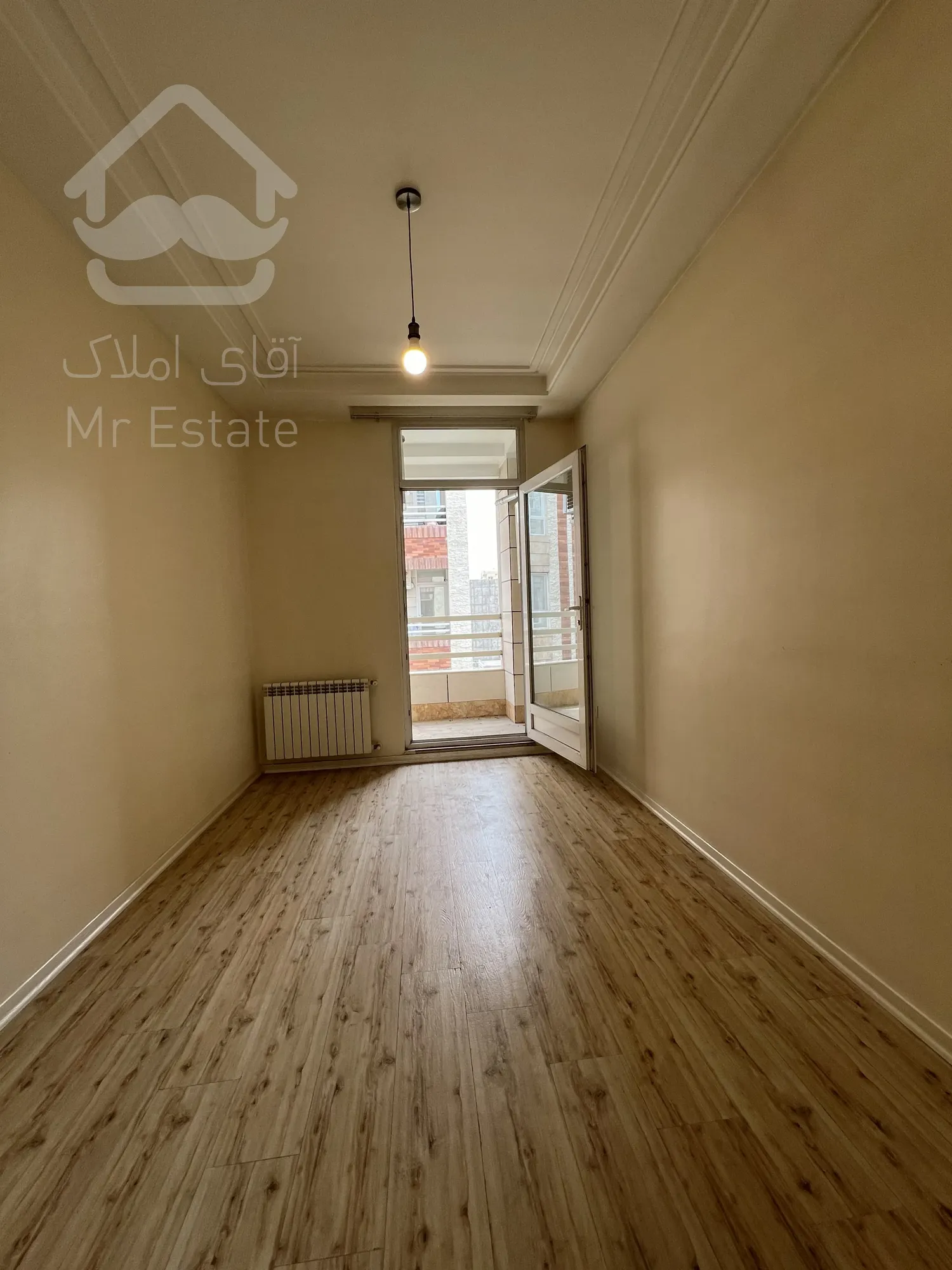 ۷۰ متر واقع در برجی مجلل تاپ لوکیشن