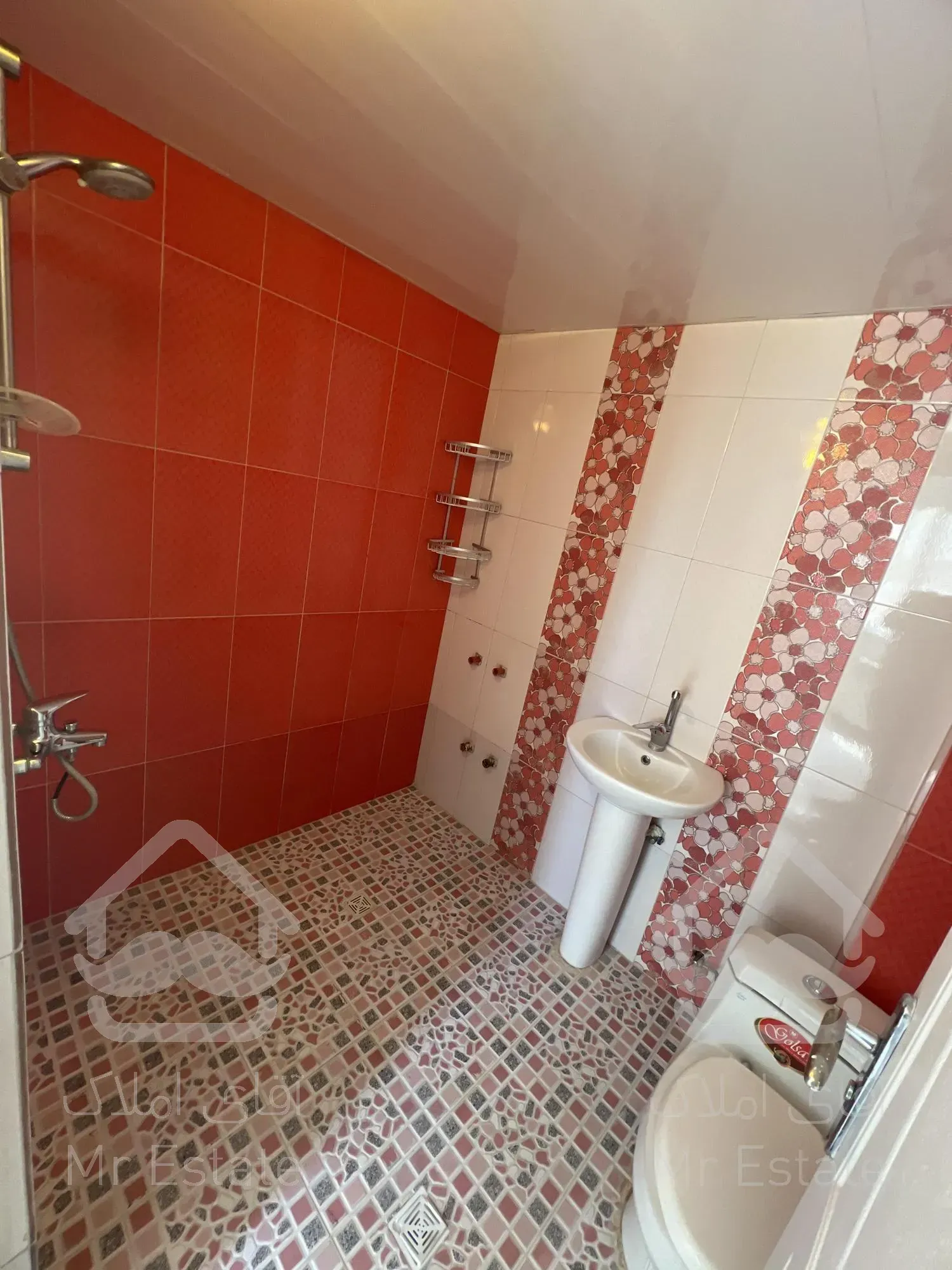 ۹۳متر شیک/ نورگیر آکواریوم/ ۲واحدی/ شهرک پاسداران