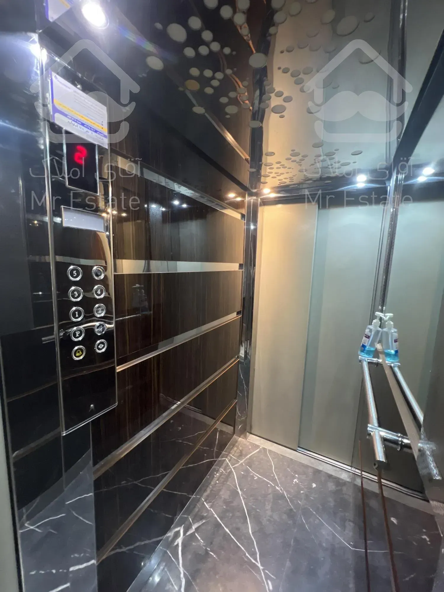 ۹۳متر شیک/ نورگیر آکواریوم/ ۲واحدی/ شهرک پاسداران