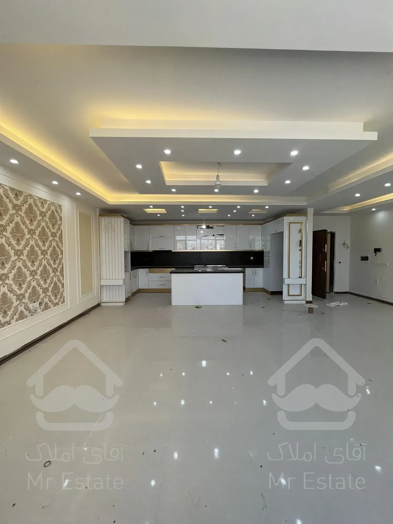 آپارتمان ۱۱۰ متری نوساز قلب نقش جهان