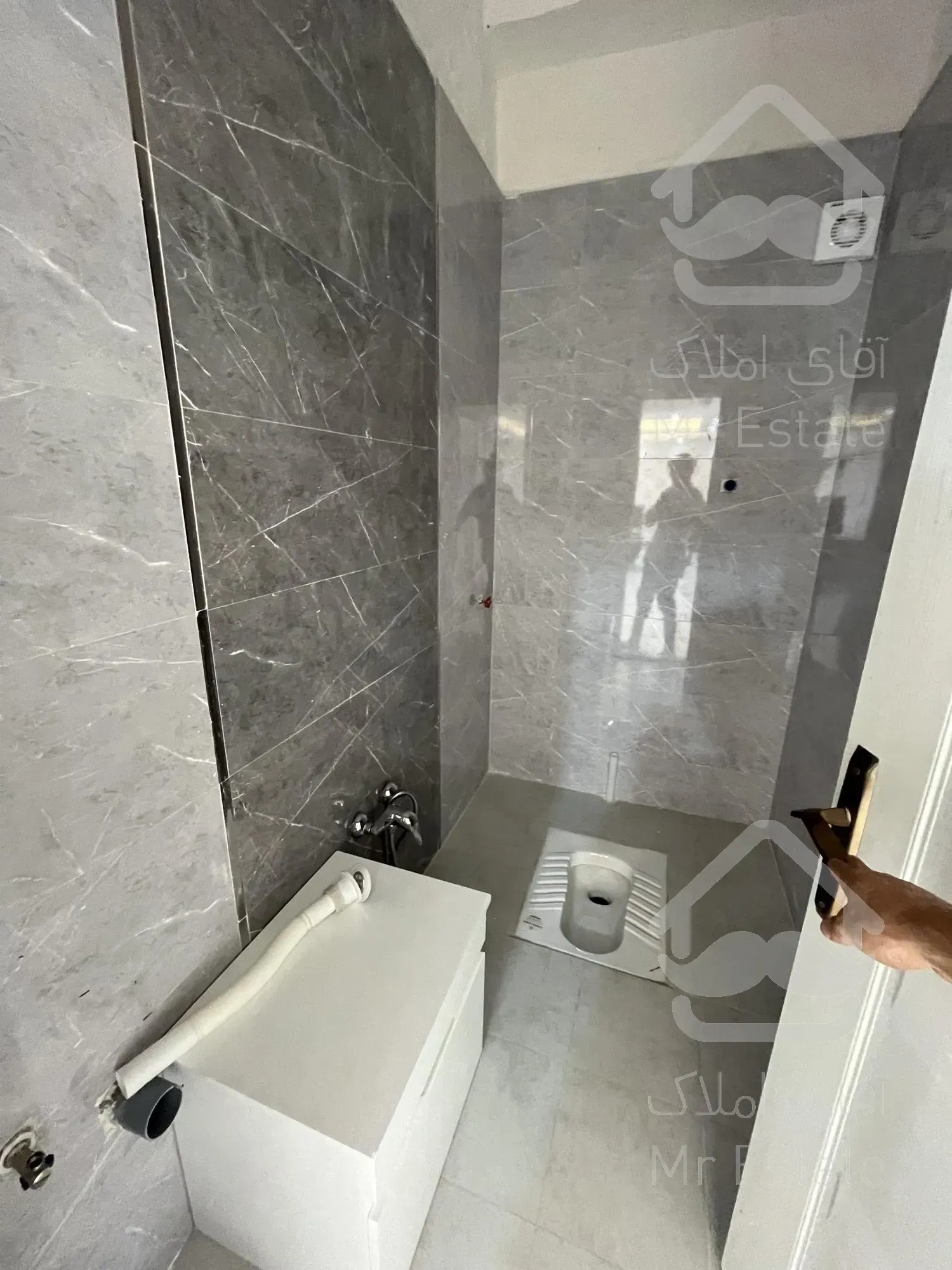 آپارتمان۱۳۰ متری نوساز