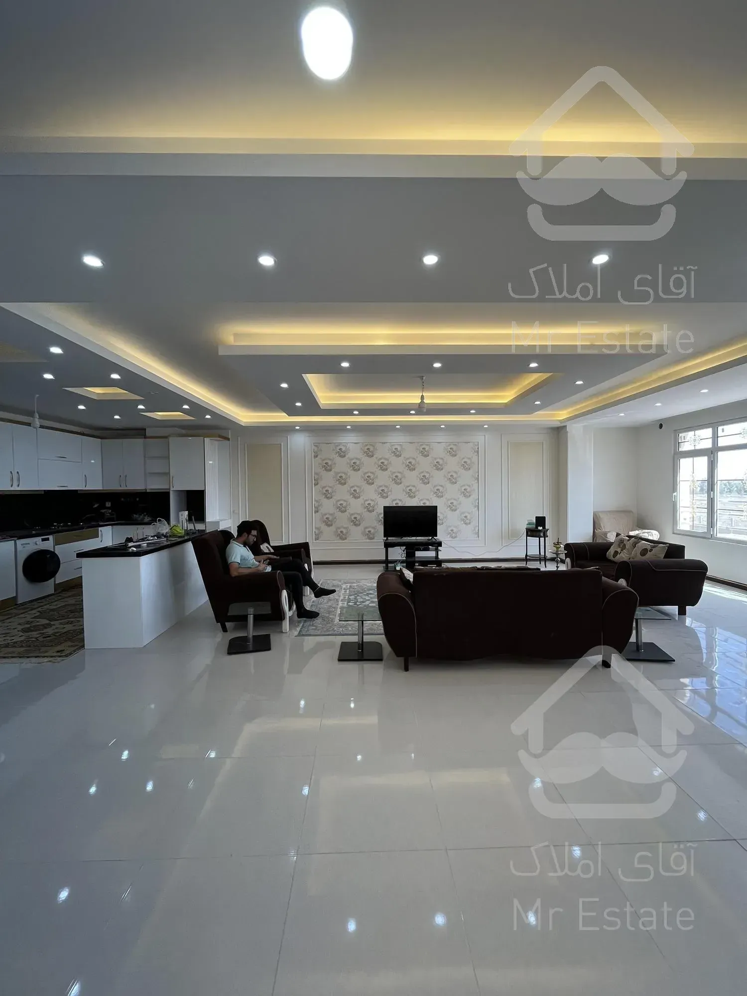 آپارتمان۱۳۰ متری نوساز