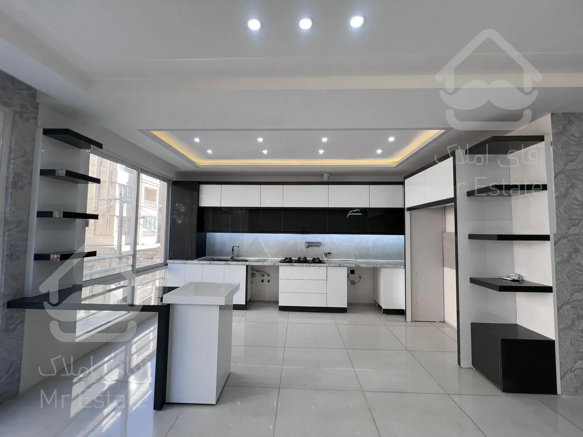 ۱۳۵متری/تکواحدی/بهترین لوکیشن