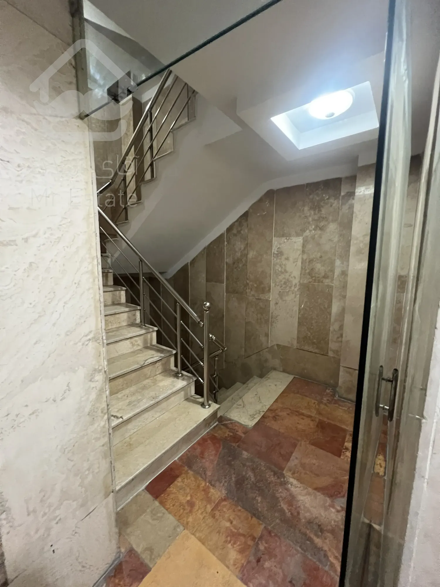 اجاره مسکونی ۹۰ متری بلوار فردوس گلستان جنوبی