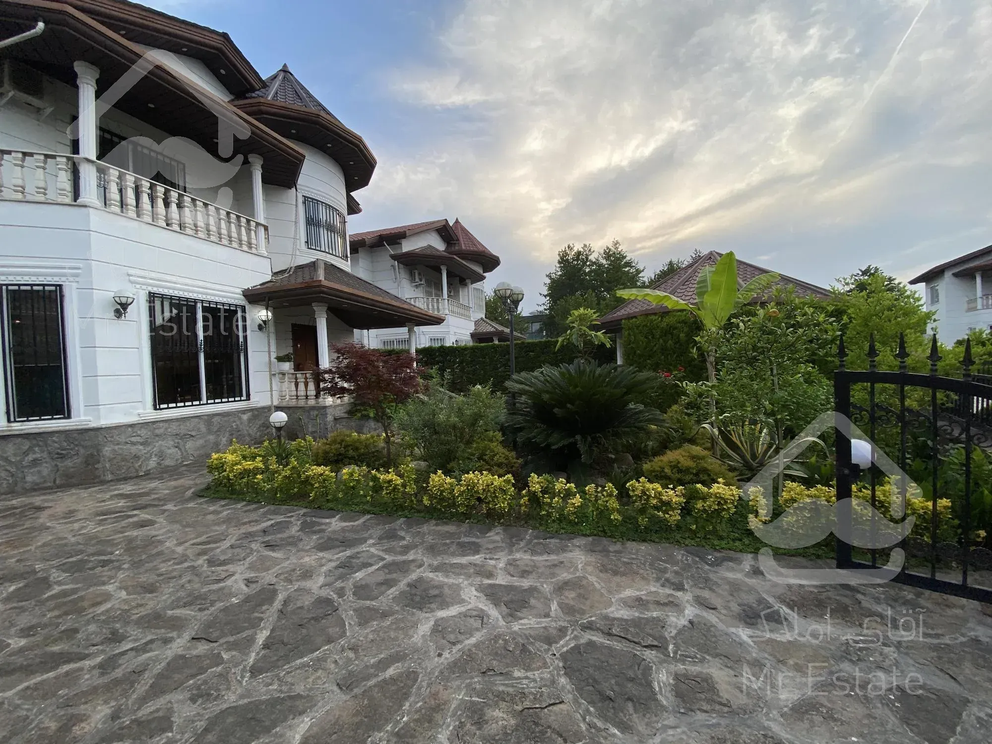 ۳۶۰ متر ویلا شهرکی