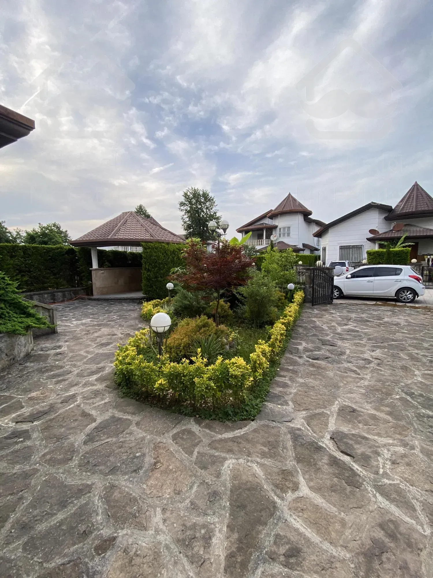 ۳۶۰ متر ویلا شهرکی