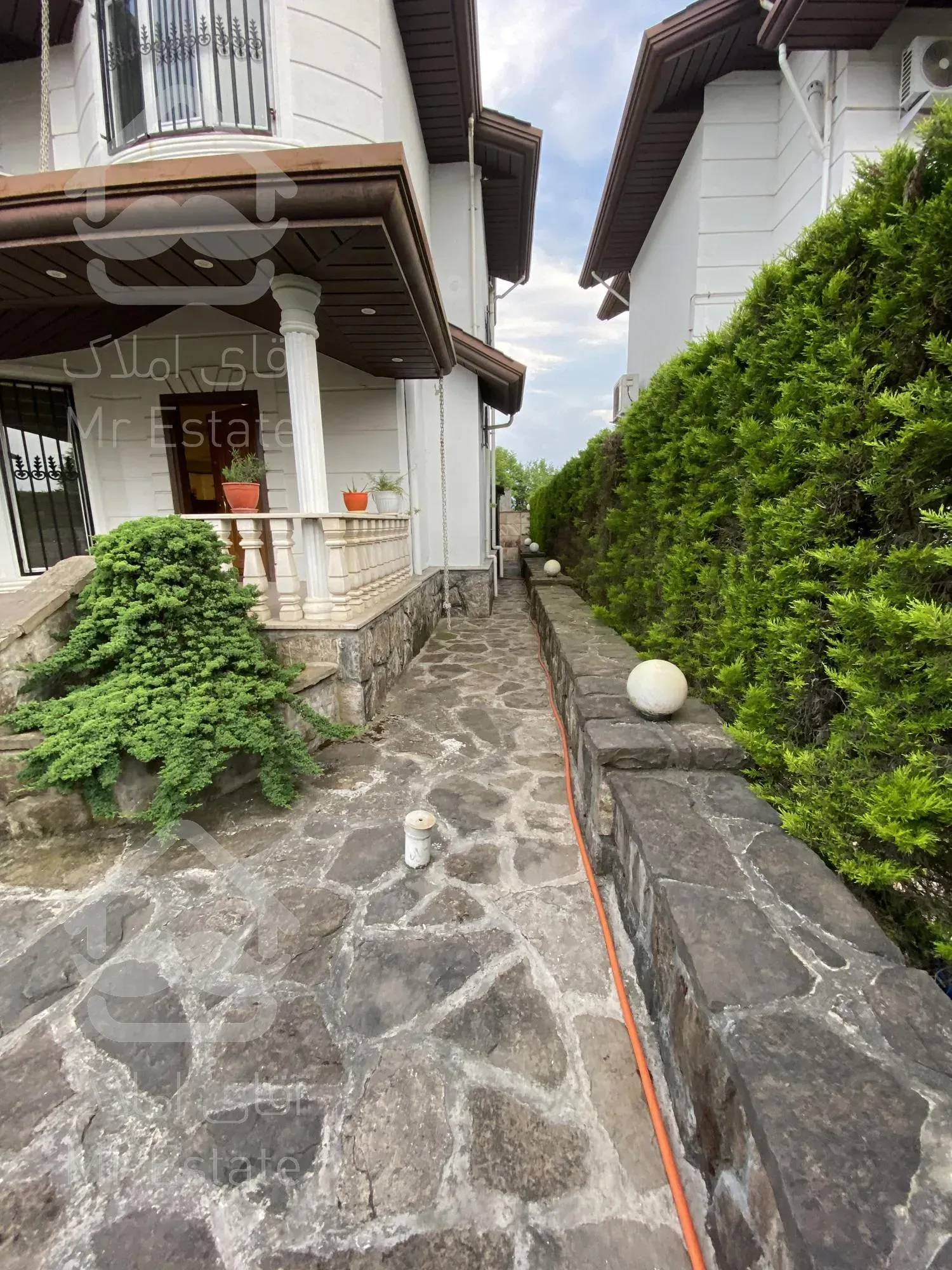 ۳۶۰ متر ویلا شهرکی